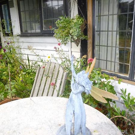 Church Hall Farm Bed And Breakfast Broxted Εξωτερικό φωτογραφία
