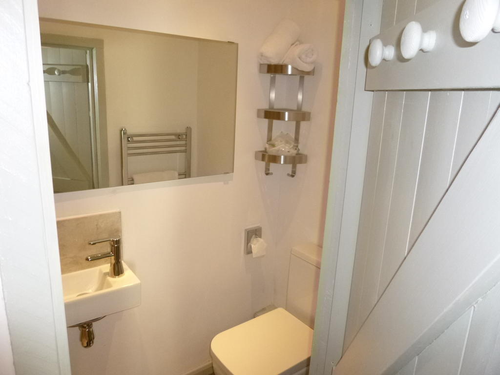 Church Hall Farm Bed And Breakfast Broxted Δωμάτιο φωτογραφία